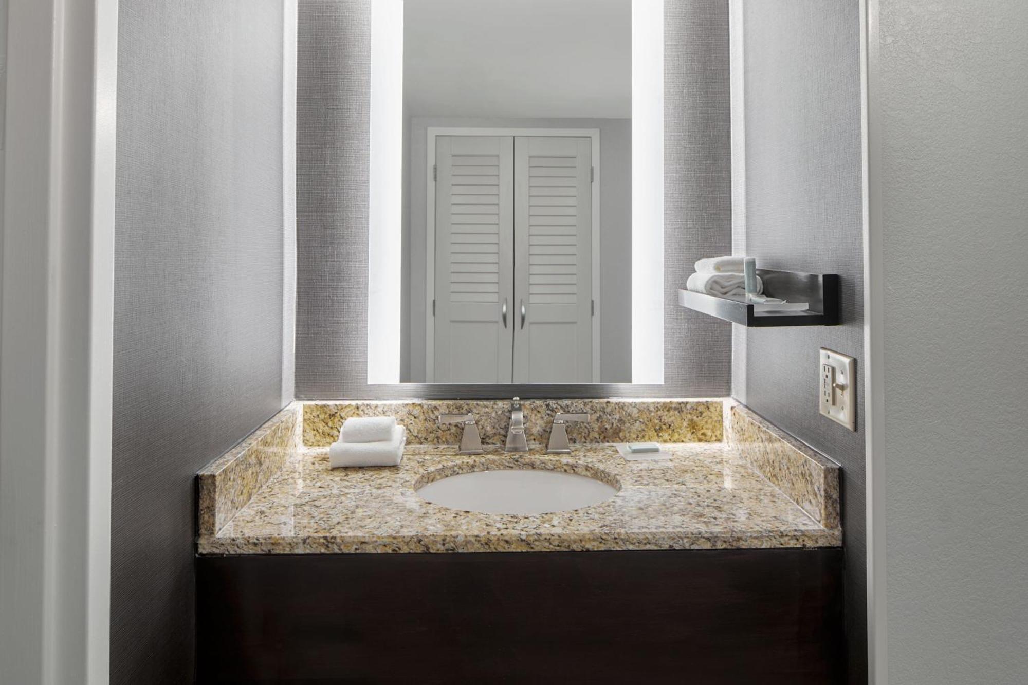 Courtyard By Marriott Nashville Downtown Dış mekan fotoğraf